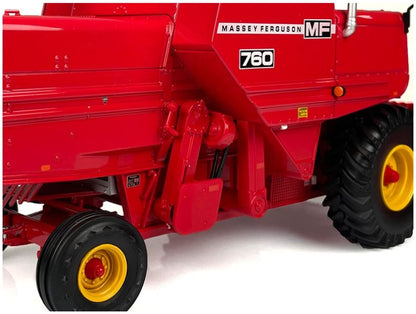 Massey Ferguson 760 Combine 1:32 Universal Hobbies Model (view 4)