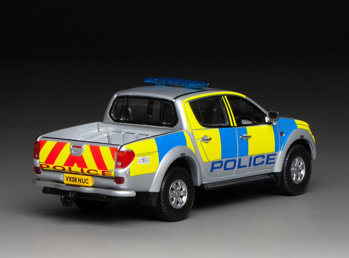 Mitsubishi L200 Gloucestershire Police Dept (Limited Edition 399pcs) 1:43 – diecast model (view 4)