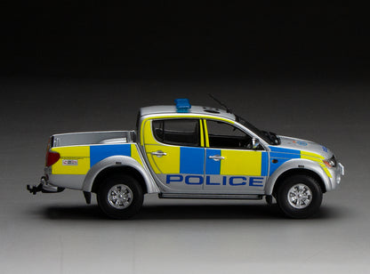 Mitsubishi L200 Gloucestershire Police Dept (Limited Edition 399pcs) 1:43 – diecast model (view 6)