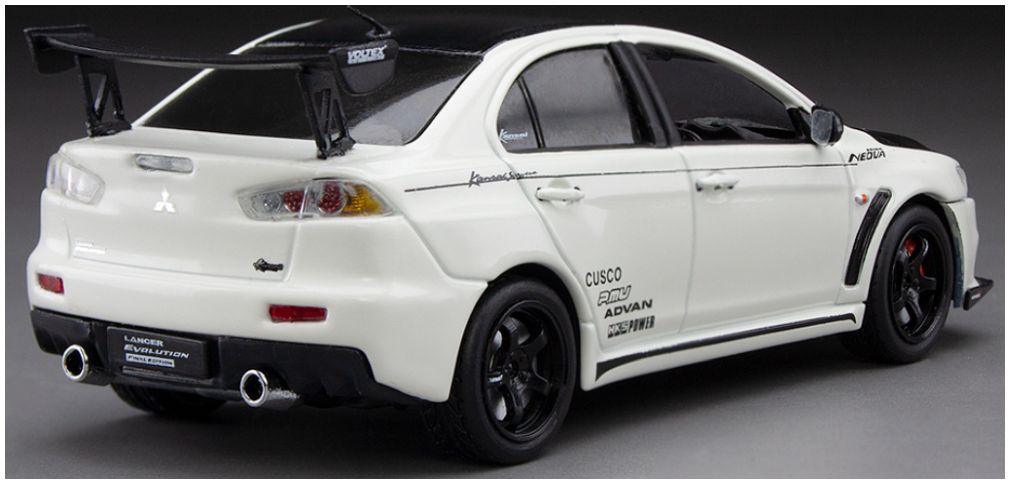 Mitsubishi Lancer Evolution X Pearl White 1:43 – diecast model (view 2)