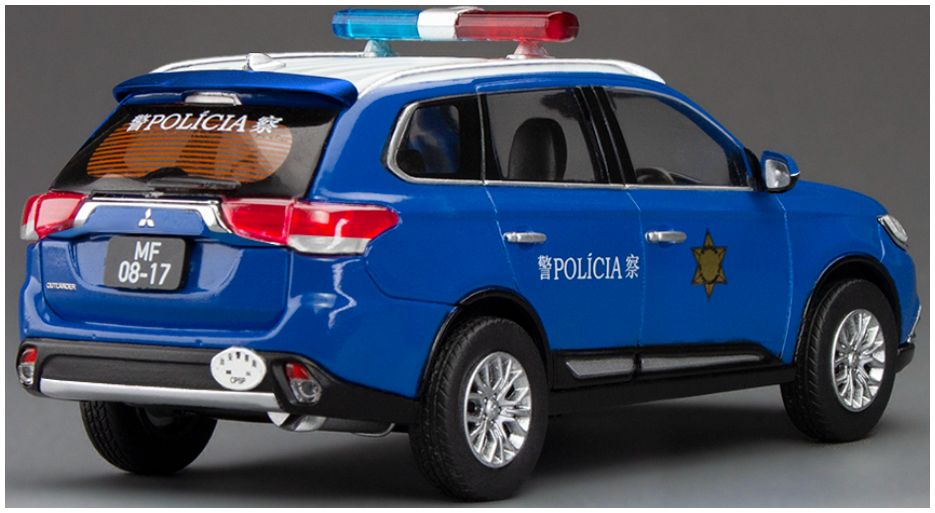 Mitsubishi Outlander 2017 Macau Police (Limited Edition 499pcs) 1:43 – diecast model (view 2)