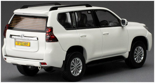 Toyota Land Cruiser Prado 2018 Glacier White (RHD) 1:43 – diecast model (view 2)