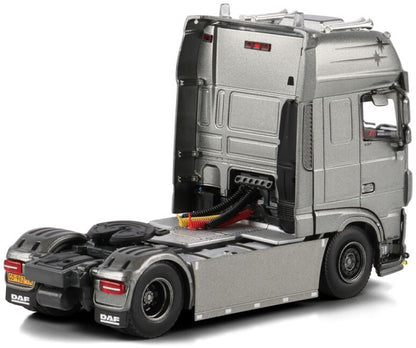 Available To Order – DAF XF Super Space Cab MY2017 4x2 Armor Express 1:50 (WSI 01-5049)