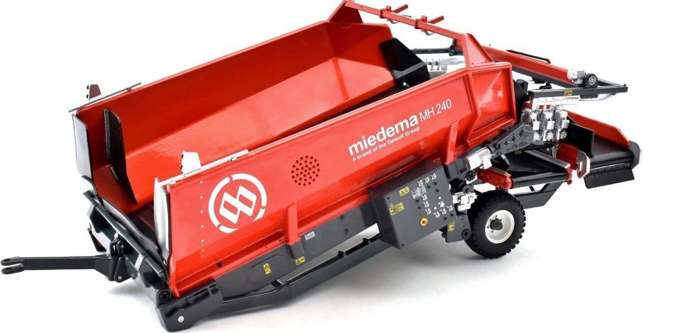 Available to Order – Miedema MH 240 Receiving Hopper 1:32 (AT 3200134)