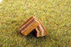 Available to Order – Rectangular Haybales (2 pces) 1:32 (AT 32502)