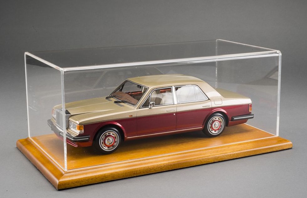 Available To Order – Molsheim Display Case with Linden Wood Base (Wide Edge) 1:43 Atlantic Model (ATL 10043)
