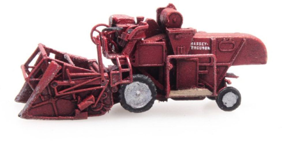 Available To Order – Combine MF 830 1:220 Ready-Made, Painted Z (ATT 322018)