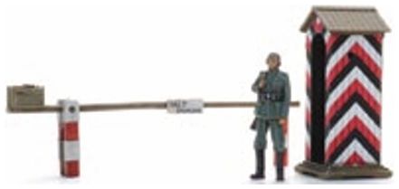 Available to Order – Sentry Box and Sentry (WM) Ready 1:72 Artitec Model (ATT 5720013)