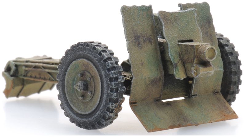 7.5 cm leIG 18 Camo (WM) Ready-Made, Painted 1:87 Artitec Model