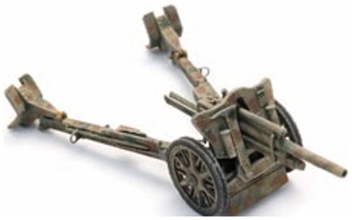 10.5cm LeFH 18 Tarnung in Stellung (WM) Ready 1:87 Artitec Model