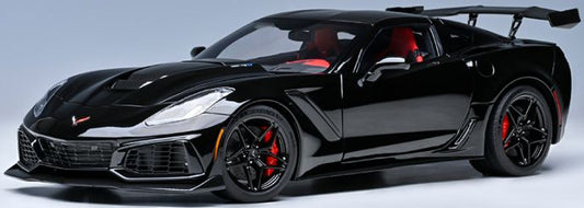 Available To Order – Chevrolet Corvette ZR1 2019 Gloss Black (Full Openings) 1:18 (AUT 71276)