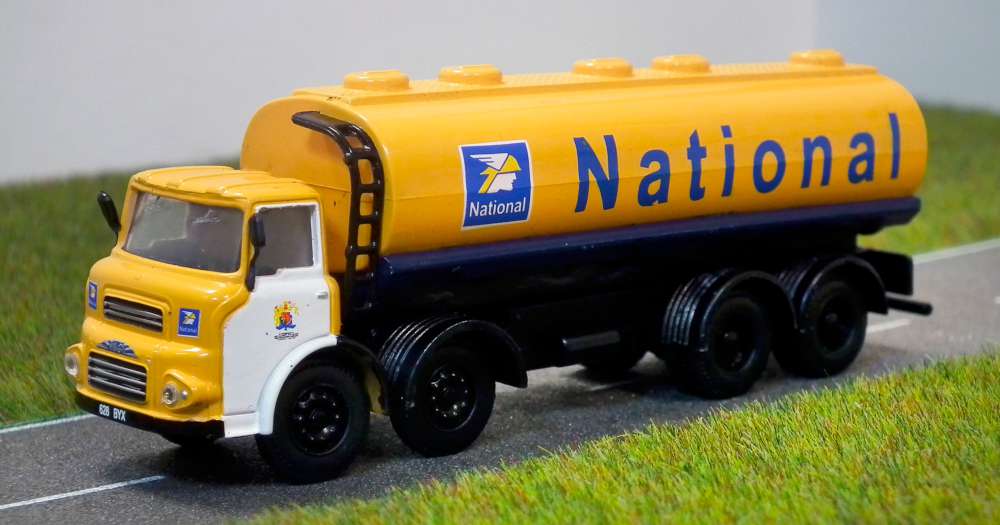 Albion Reiver Tanker - National Benzole 1:76 – diecast model