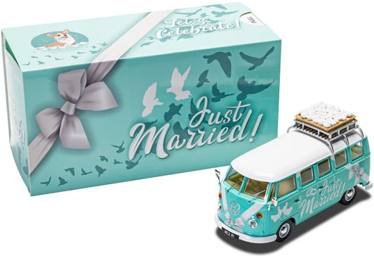 Available to Order – Volkswagen Campervan 'Just Married' 1:43 (COR 02737CC)