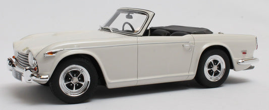 Available To Order – Triumph TR5 P.I. White 1967-1968 1:18 (CUL CML069-4)