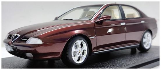 Available To Order – Alfa Romeo 166 Super 3.0 Red Metallic 1998-2002 1:18 (CUL CML197-3)