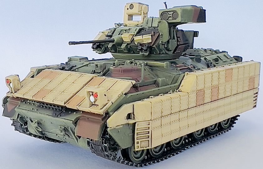 Available to Order – M2A3 Bradley w/ERA Camouflage 1:72 (DR 63125)
