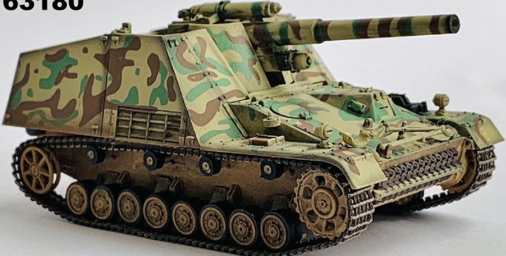 Available to Order – Sd.Kfz.165 Hummel Early Production 1:72 (DR 63180)