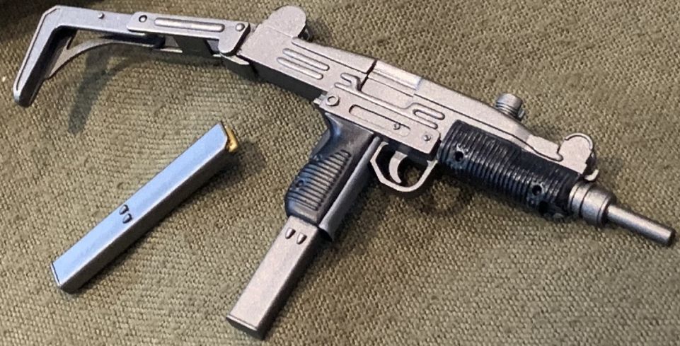 UZI Submachine Gun 1:6 – diecast model