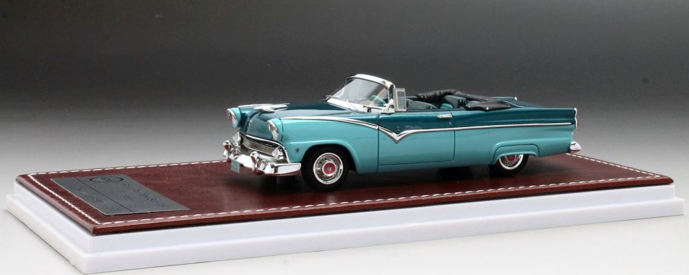 Available to Order – Ford Fairlane Sunliner Green/Turqoise 1955 1:43 (GIM 035B)