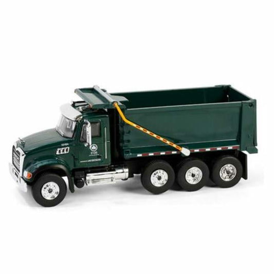 THIS ITEM IS AVAILABLE TO ORDER FROM OUR SUPPLIER - 1:64 GREENLIGHT GL45190-A S.D. TRUCKS SERIES 19 -1984 CHEVROLET C-70 FERTILIZER TRUCK - RED AND WHITE CABWITH RED TANK SOLID PACK