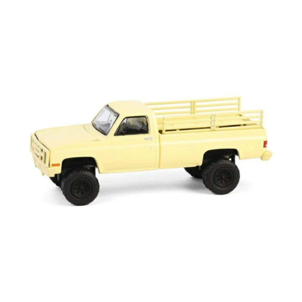 THIS ITEM IS AVAILABLE TO ORDER FROM OUR SUPPLIER - 1:64 GREENLIGHT GL61050-F BATTALION 64 SERIES 5 - 1986 CHEVROLET M1008 - DESERT TAN