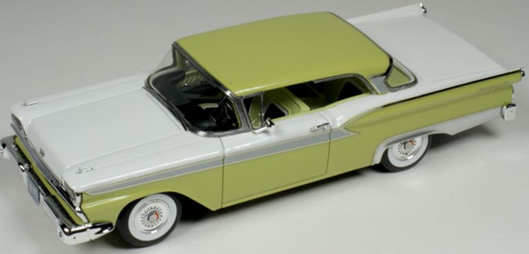 Available to Order – Ford Fairlane Inca Gold White 1959 1:43 (GOL 066B)