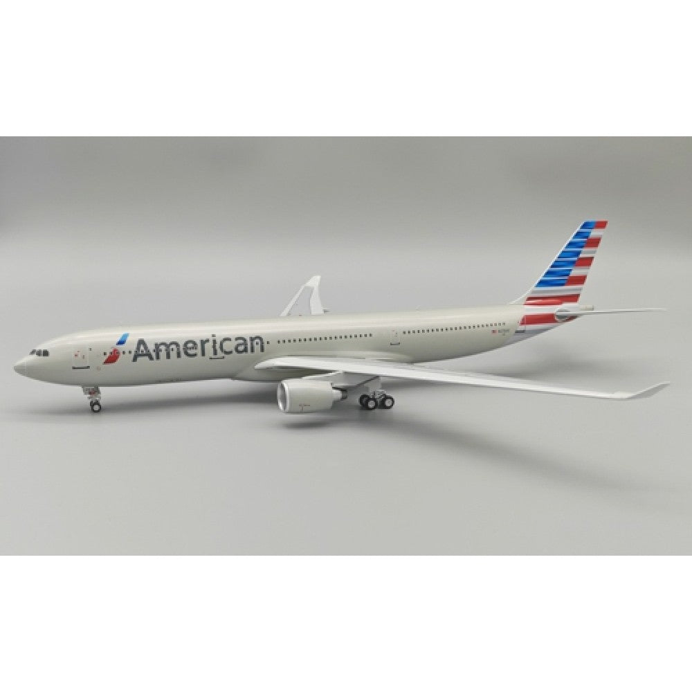 Inflight 200 1:200 AMERICAN AIRLINES AIRBUS A330-323 N278AY WITH STAND