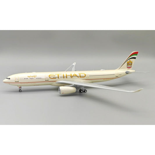 Inflight 200 1:200 ETIHAD AIRWAYS AIRBUS A330-343 A6-AFE WITH STAND