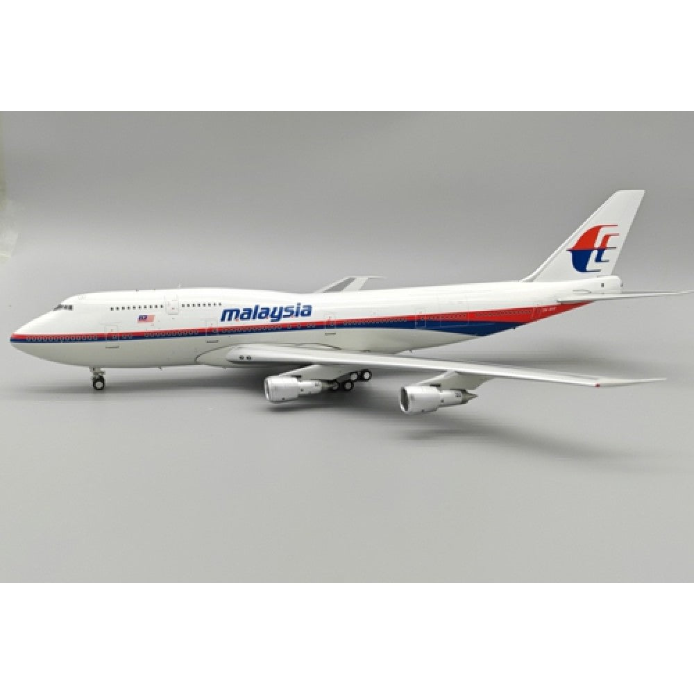 Inflight 200 1:200 MALAYSIA AIRLINES BOEING 747-3H6M 9M-MHK WITH STAND