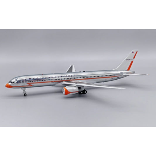 Inflight 200 1:200 AMERICAN AIRLINES BOEING 757-223 N679AN WITH STAND