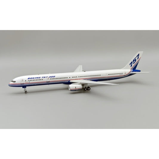 Inflight 200 1:200 N757X BOEING HOUSE 757-300 WITH STAND