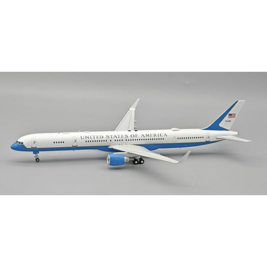 Inflight 200 1:200 USA AIR FORCE BOEING 757-300 75300 WITH STAND