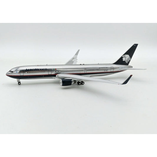 Inflight 200 1:200 AEROMEXICO BOEING 767-3Q8/ER XA-APB WITH STAND