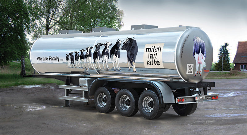 Available to Order – The Family Tank Trailer 1:24 (ITA 3911)