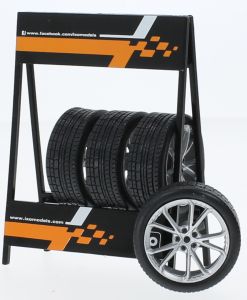Available to Order – Hyundai Silver Zubehor Raderset Set of 4 Wheels 1:18 (IXO 18SET020W)