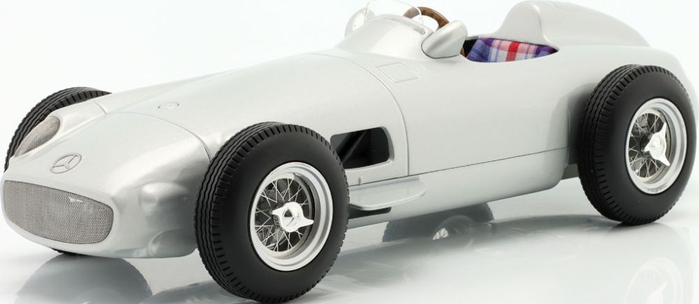 Available To Order – Mercedes Benz W196 Plain Body Edition F1 1954/1955 1:18 IXO Model (IXO W1801801)