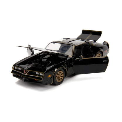 Available To Order – JAD30998 - 1:24 Pontiac Trans Am Firebird Smokey And The Bandit With Belt Buckle JADA Model (JAD30998)