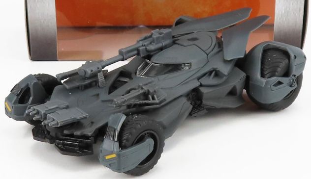 Batman Justice League Batmobile (NO HOOK) Slight damage to box 1:43 Jada Model