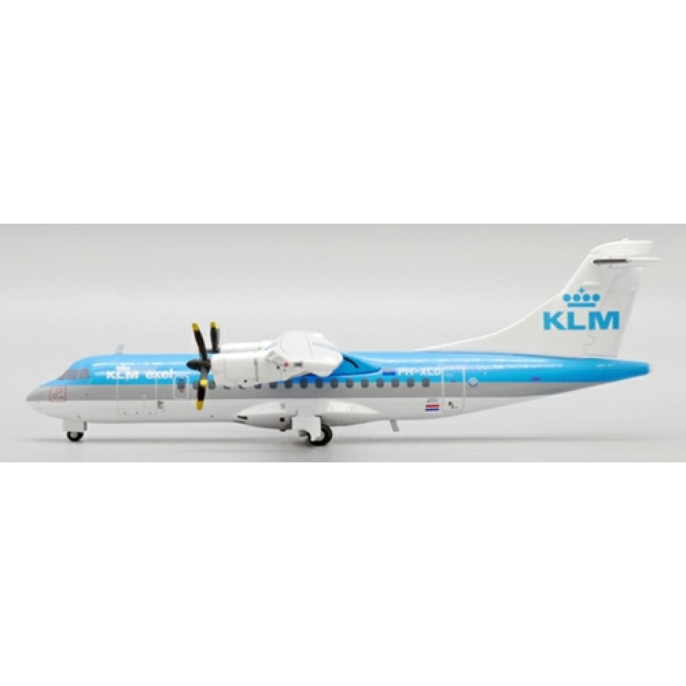 Available to Order – KLM Exel Atr42-300 Reg: PH-XLD with Stand 1:200 Jc Wings Model (JC20147)