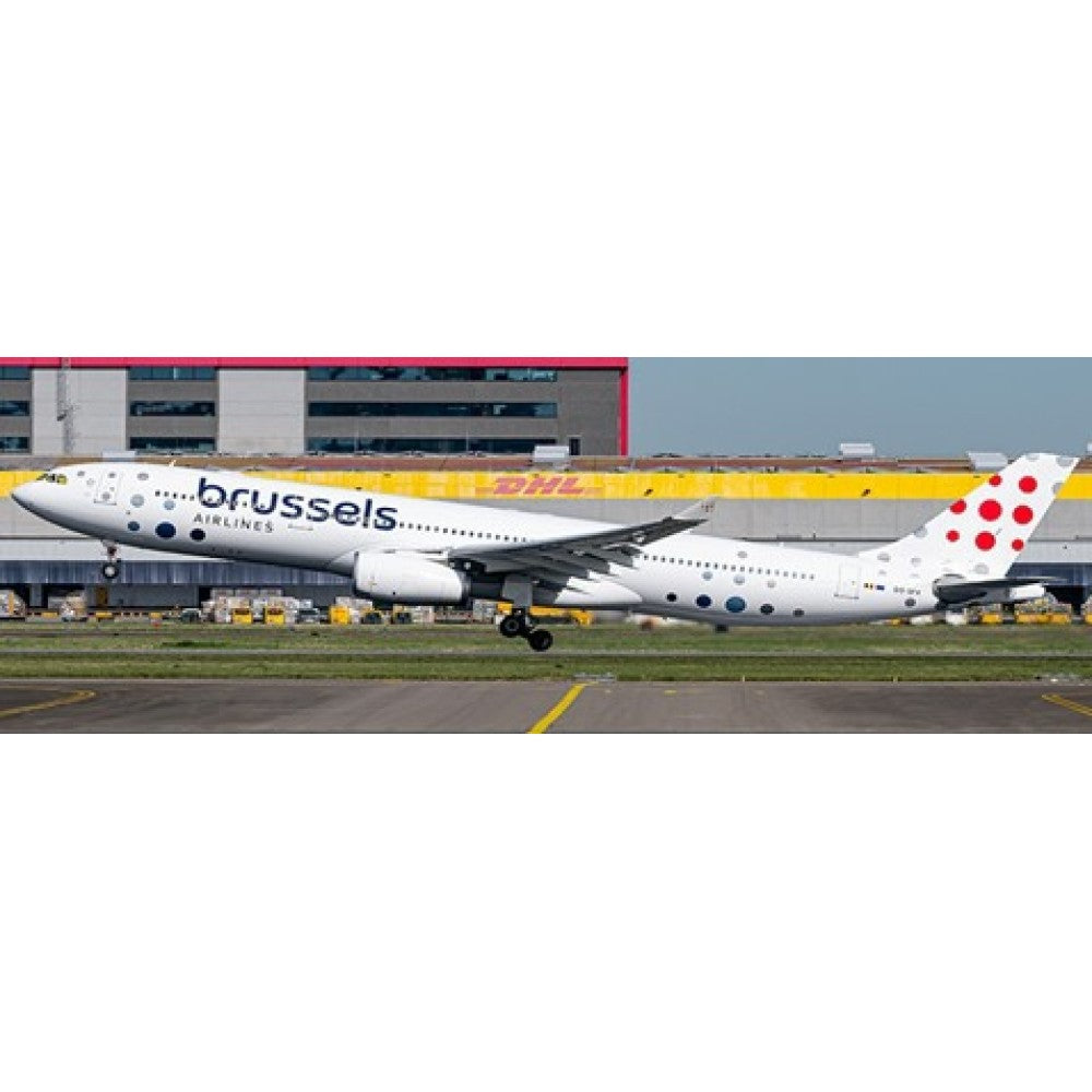 Available to Order – Brussels Airlines Airbus A330-300 Reg: OO-SFX with Antenna 1:400 Jc Wings Model (JC40093)