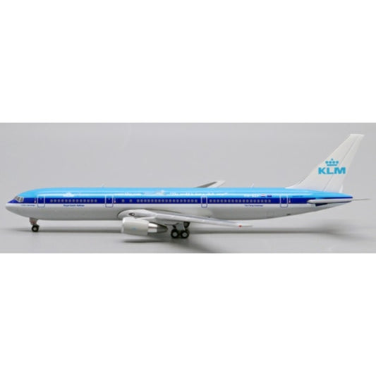 THIS ITEM IS AVAILABLE TO ORDER FROM OUR SUPPLIER - 1:400 JC WINGS JC4993 KLM ROYAL DUTCH AIRLINES BOEING 767-300ER THE WORLD IS JUST A CLICK AWAY REG: PH-BZF WITH ANTENNA
