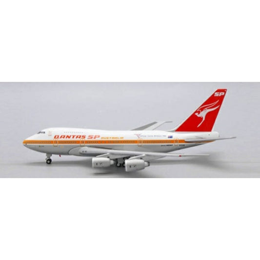 THIS ITEM IS AVAILABLE TO ORDER FROM OUR SUPPLIER - 1:400 JC WINGS JCEW474S006 QANTAS BOEING 747SP BRISBANE 1982 REG: VH-EAB WITH ANTENNA