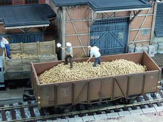 Available to Order – Potatoes, 150g 1:45 (JUW 24099)
