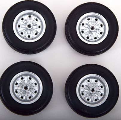 Available To Order – Tyres and Rims Set 2 Ford Taunus 1971 1:18 (KKS DCACC039)
