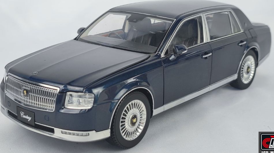 Available to Order – Toyota Century Blue 1:18 (LCD 18011B)