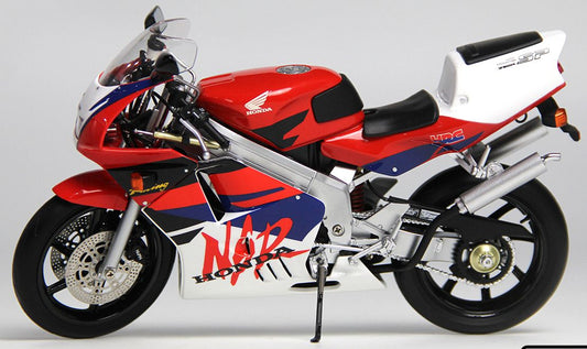 Available To Order – Honda NSR250R SP Red 1:12 LCD Models Model (LCD M02R)