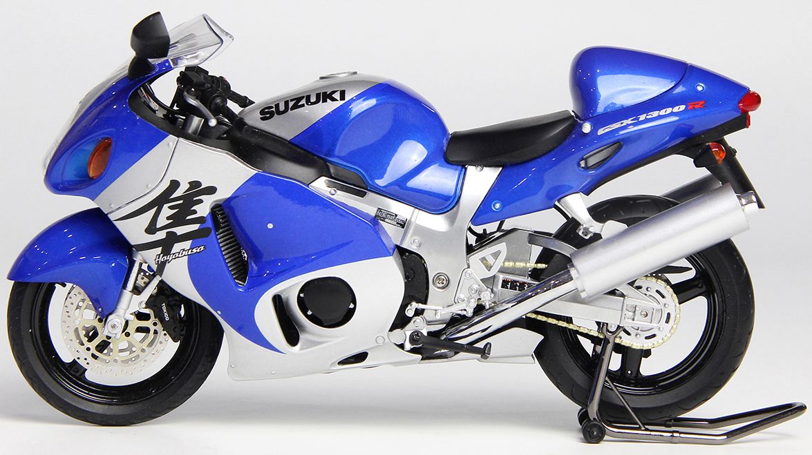 Available To Order – Suzuki GSX1300R Hayabusa 2001 Blue 1:12 LCD Models Model (LCD M03B)
