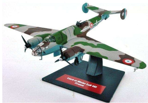 Available To Order – Liore Et Olivier Le0 451 France 1:144 Scale with stand 1:144 (MAG AH11)