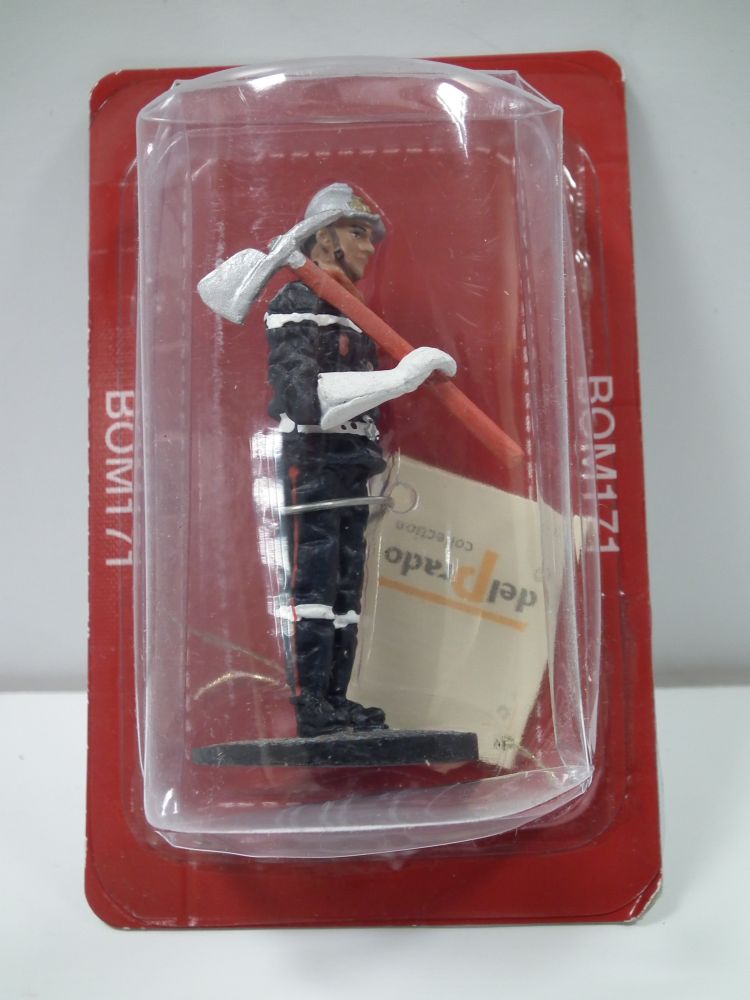 Fireman Standard Bearer - France 2012 1:32 – diecast model