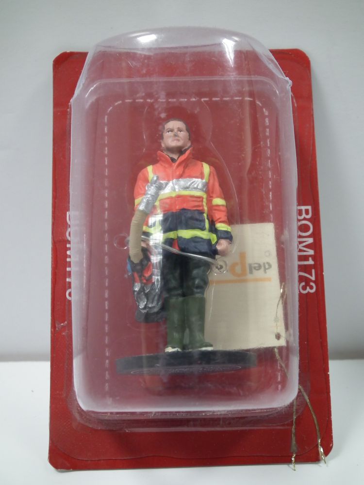 Fireman - Full Dress - Aisne - France 2011 1:32 – diecast model